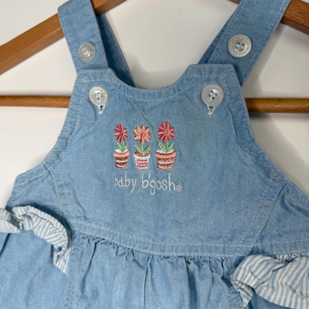 Vintage 90’s OshKosh B'gosh Light Blue Baby Flower Pots‎ Overalls 6-9 Months